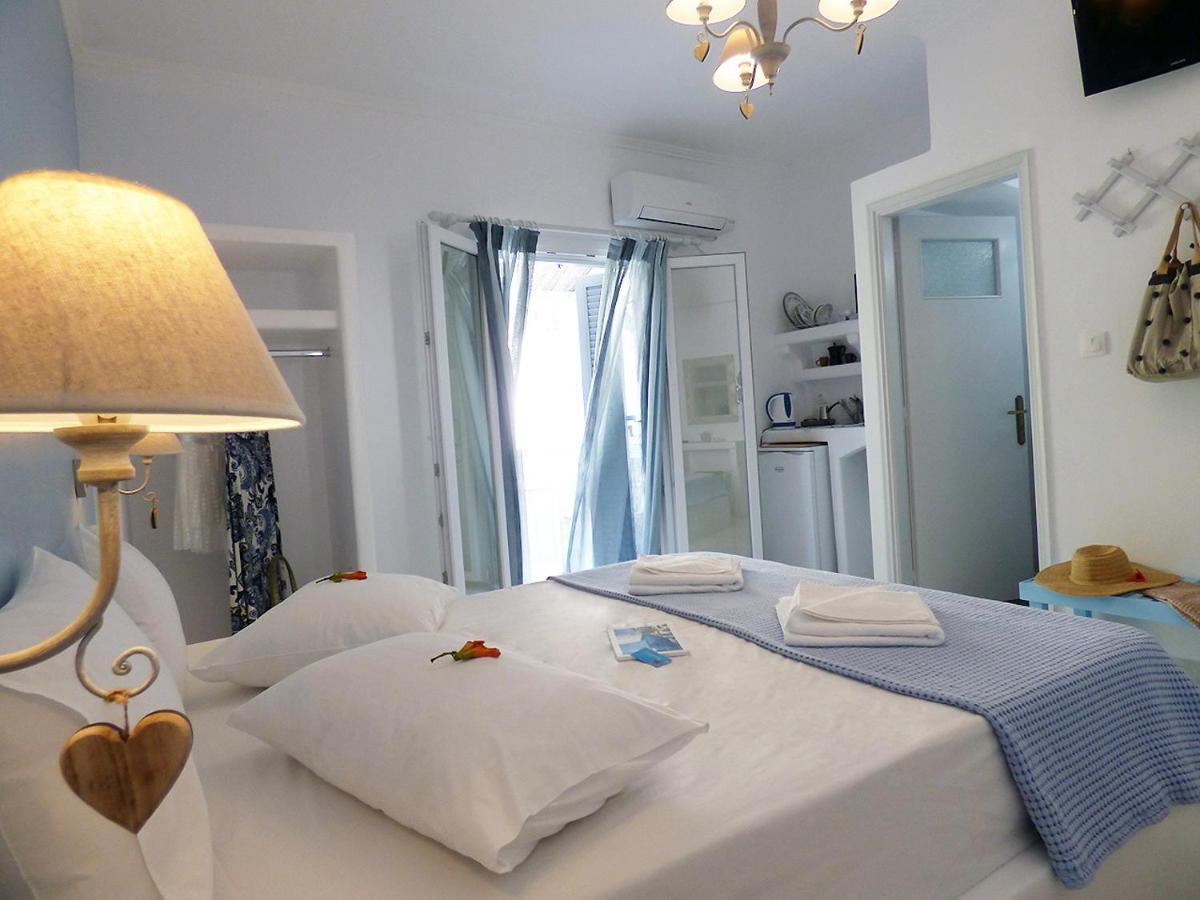 Tasoula Guest House Adámasz Kültér fotó